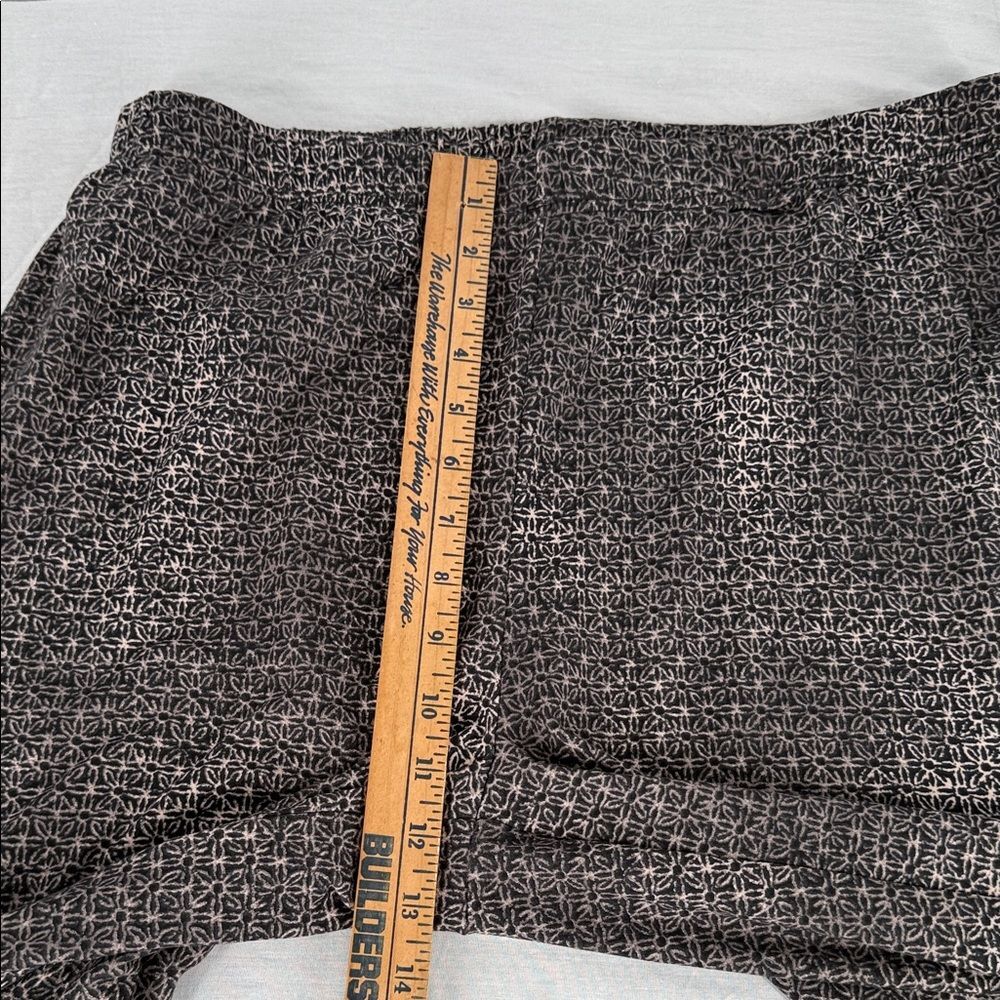 Tahari Pajama Set Wm Large Fleece Backed Satin Trim Cropped Pants Short Sleeve - Picture 10 of 13